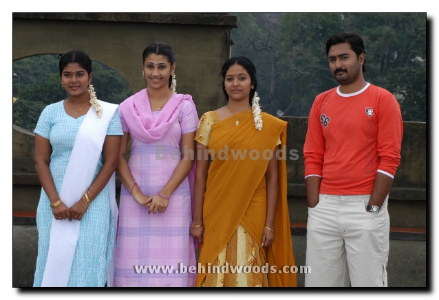 Kannum Kannum Movie Gallery